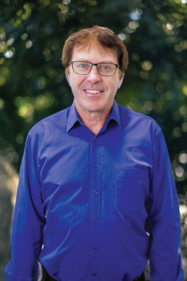 <font color="#550e0f"><b>Graham Smith</b></font>